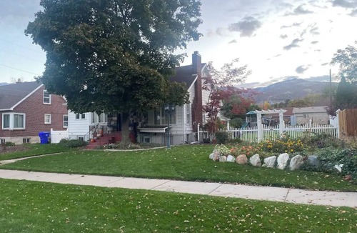 Bountiful House | Charming 2-bedroom cottage in Bountiful with WiFi and AC