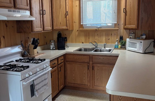 Town of Webb Cottage | Charming 2-bedroom cottage within walking distance of the lake and all the shops