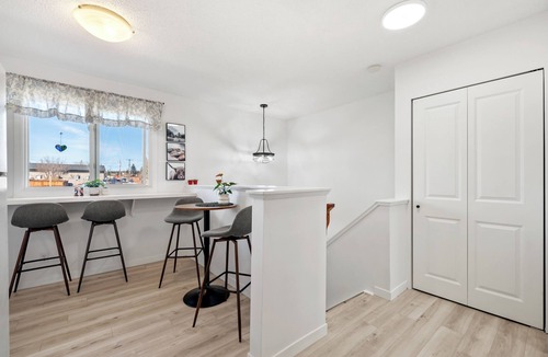 Northwest Calgary Condo | Charming 2-bedroom condo central NW