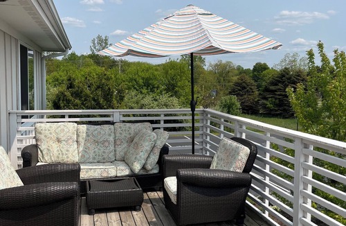 Fennville Condo | Charming 2-bedroom condo in nice Douglas with Pool