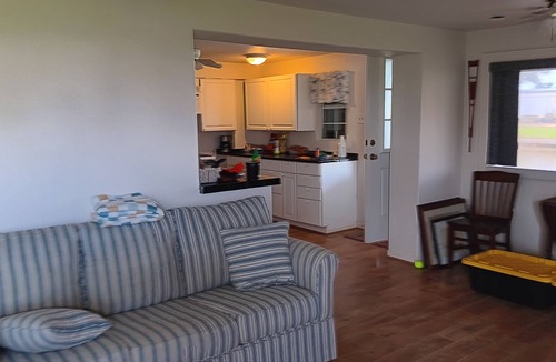 Cedar Lane Cottage | Charming 2-bedroom cottage in quiet Texas coastal village of Sargent Tx.
