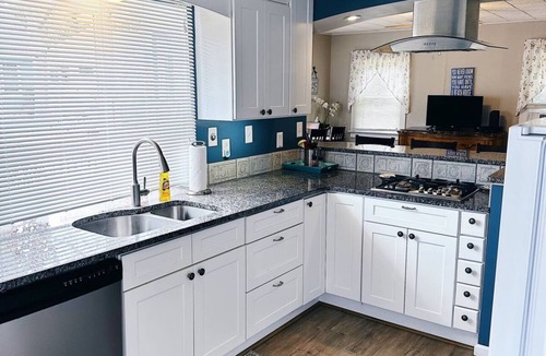 Town Bank Cottage | Charming 2-bedroom cottage in beautiful Cape May