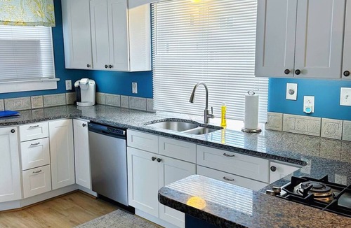 Town Bank Cottage | Charming 2-bedroom cottage in beautiful Cape May