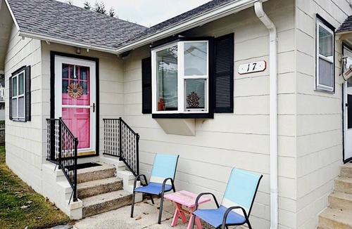 Town Bank Cottage | Charming 2-bedroom cottage in beautiful Cape May