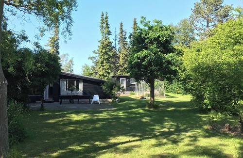 Kulhuse Cottage | Charming 2-bedroom cottage in Kulhuse, with a wonderful garden, close the beach