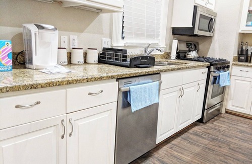 Washington Ave./ Memorial Park Cottage | Charming 2-bedroom cottage with WiFi, AC in amazing Houston