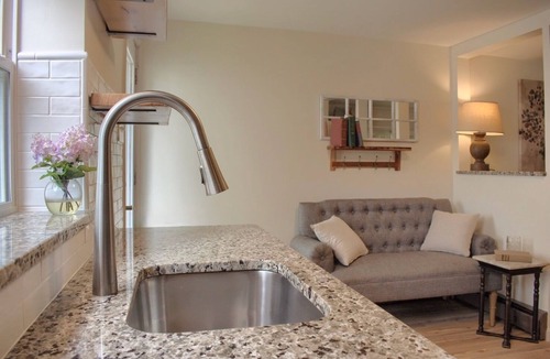 Ranshaw Cottage | Charming 2-bedroom creek-side cottage with covered parking!