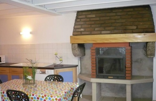 La Chambonie Cottage | Charming 2-bedroom home, pets allowed, mountain