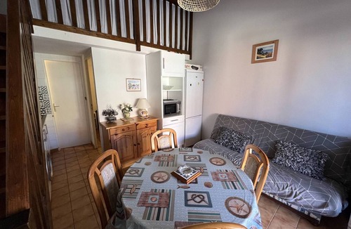 Port Leucate Villa | Charming 2-Bedroom Villa with Terrace, 6 Guests, Near Beach and Port, Fully Equipped!