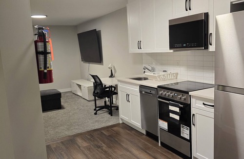 Southwest Calgary House | Charming 2-bedroom guest suite in Calgary.