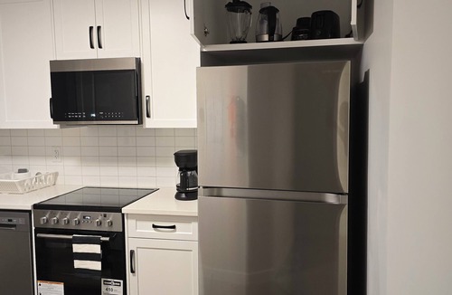 Southwest Calgary House | Charming 2-bedroom guest suite in Calgary.