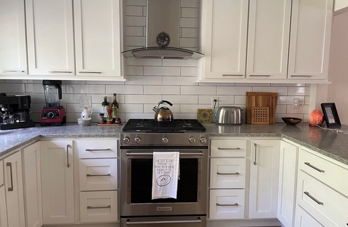 Carbondale House | Charming 2-bedroom house on quiet street in Carbondale