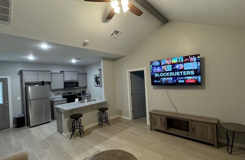 Chickasha House | Charming 2-bedroom house with WiFi, AC in wonderful Chickasha