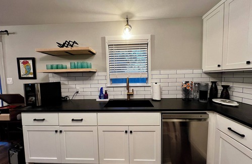 La Grange House | Charming 2-bedroom house in brilliant La Grange just 15 minutes from Round Top.