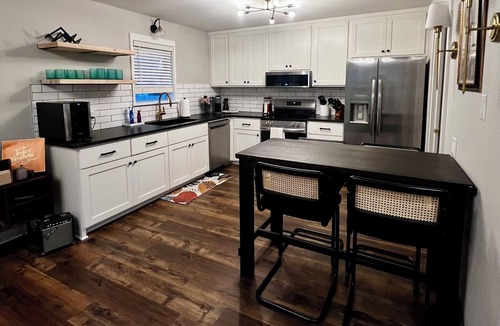 La Grange House | Charming 2-bedroom house in brilliant La Grange just 15 minutes from Round Top.