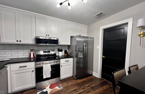 La Grange House | Charming 2-bedroom house in brilliant La Grange just 15 minutes from Round Top.