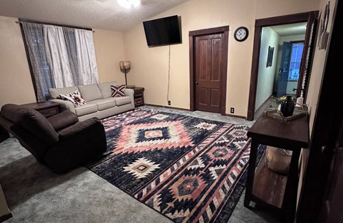Crawford House | Charming 2-bedroom house with AC, Wi-Fi in serene Crawford, NE.