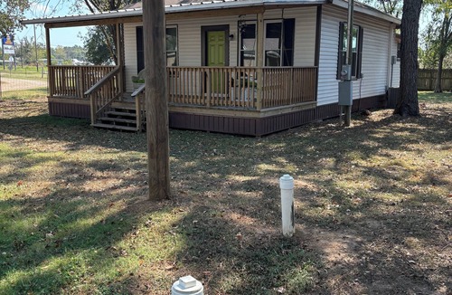 Franklin House | Charming 2-bedroom house w WiFi and AC in Franklin located near Ranch ball park