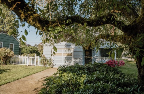 North Tabor House | Charming 2-bedroom house in Mt. Tabor District