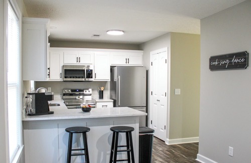 Savannah House | Charming 2-bedroom house in Savannah. Be our guest!