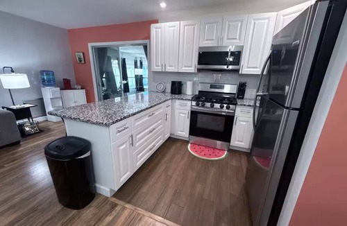 Walsingham House | Charming 2-bedroom house with Pool.