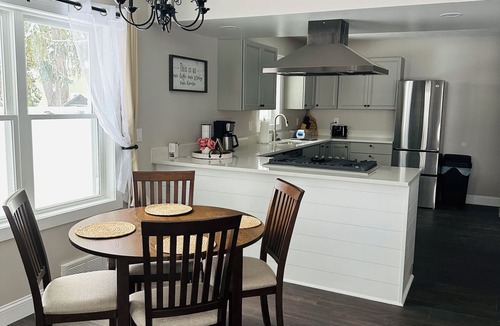 Sherrill House | Charming 2-bedroom house in Sherrill