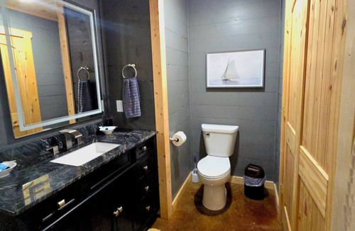 Stockton House | Charming 2-bedroom house in Stockton with WiFi and AC