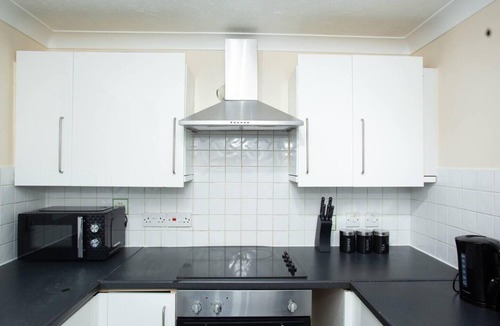 Thamesmead East House | Charming 2-Bedroom House
