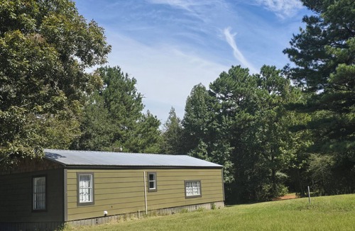 Smyrna House | Charming 2-bedroom house with WiFi, AC in cool Atlanta