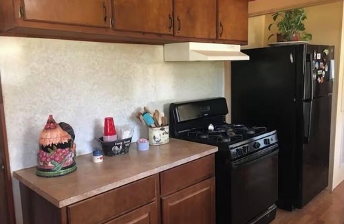 Coleman House | Charming 2-bedroom house in Coleman with AC and WiFi. Sleeps 7 & no pets.