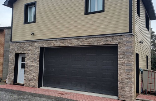 Ottawa Division House | Charming 2-bedroom house in nice Ottawa with AC