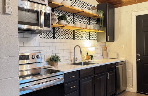 Waco House | Charming 2-bedroom house in welcoming Waco TX