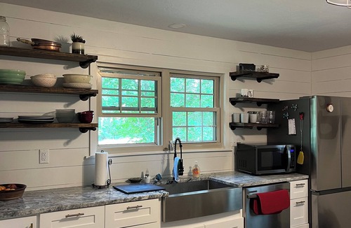 Ava House | Charming 2-bedroom house in Ava with WiFi and AC