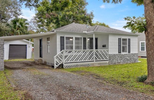 Groves House | Charming 2 bedroom house