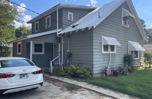 Warren House | Charming 2-bedroom house in peaceful Warren with AC, WiFi