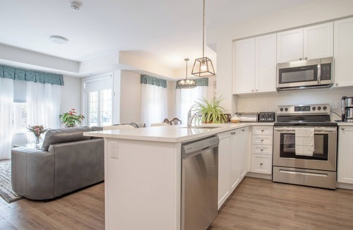 Newcastle Condo | Charming 2-bedroom in wonderful Clarington with AC