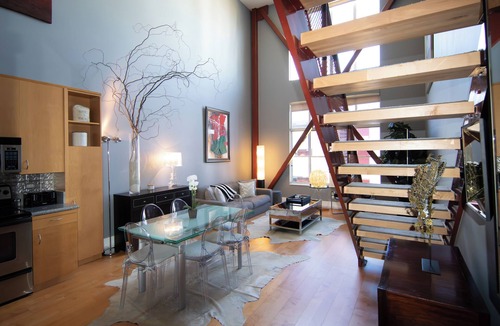 San Jose Apartment | Charming 2-bedroom Loft on Santana Row with WiFi, AC