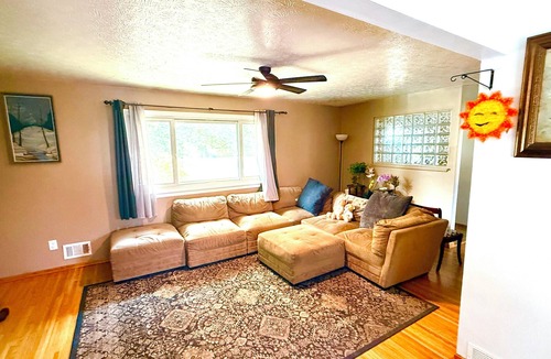 Rochester House | Charming 2-bedroom + office house, safe, quiet, and convenient