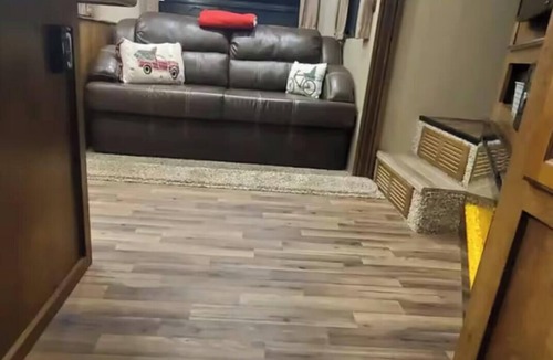 Beverly Hills House | Charming 2-bedroom RV with AC, WiFi in vibrant Waco, choose resort location