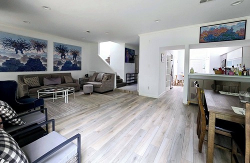 George Bush Park/Eldridge House | Charming 2-bedroom townhome in energy corridor, FULL of light