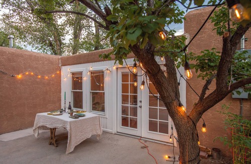 Victory Hills House | Charming 2-bedroom house with WiFi, AC in brilliant Albuquerque