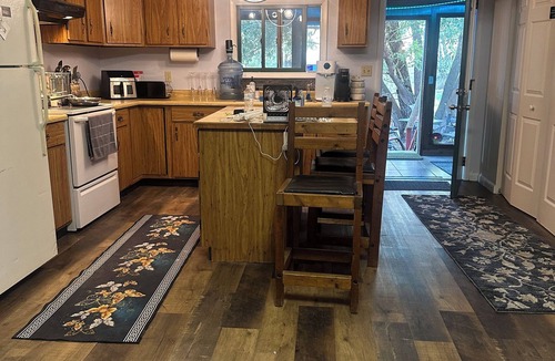 Hot Springs House | Charming 2+ Bedroom private home