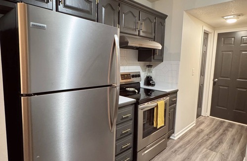 Lee's Summit Apartment | Charming 2-bedroom apartment in fabulous Lee's Summit Downtown