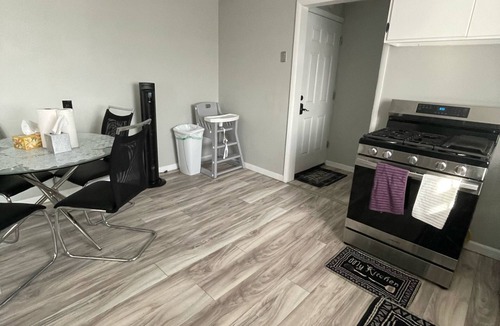Orchard Park Apartment | Charming 2-bedroom apartment in lovely Orchard Park
