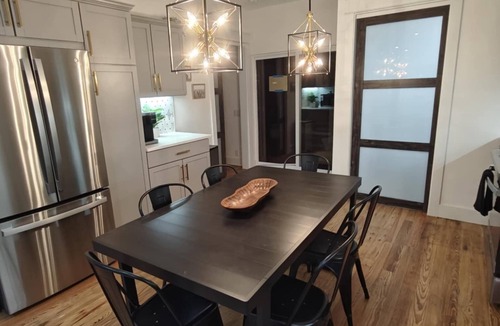 Highland Park House | Charming 2-bedroom house in marvelous San Antonio with AC, WiFi
