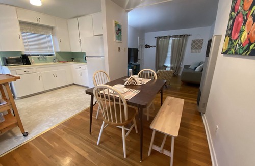 Highland Park Apartment | Charming 2 Bedroom! Pet Friendly!