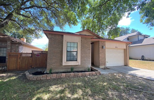 Spring Creek House | Charming 2-bedroom house in Northeast San Antonio