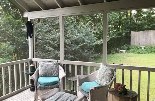 Killearn Estates House | Charming 2-bedroom house with privacy and a tranquil wooded view