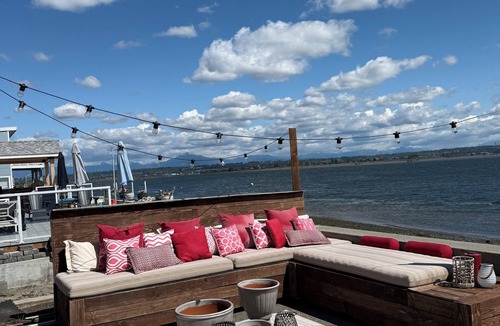 Priest Point House | Charming 2-bedroom water front house with your own beach access.