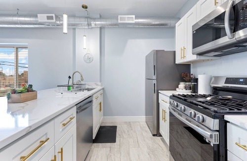Forestview Apartment | Charming 2-bedroom apartment in fabulous Westchester with AC, WiFi